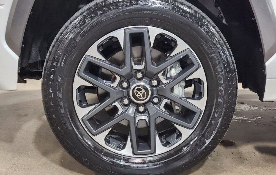 2023 Toyota Tundra Limited photo 18