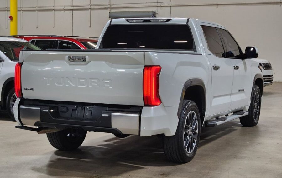 2023 Toyota Tundra Limited photo 3