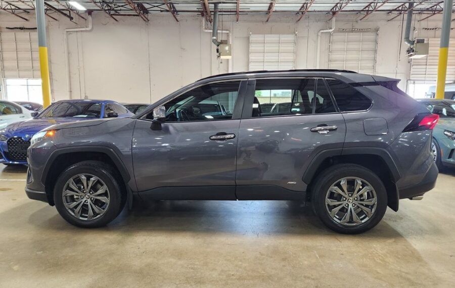 2024 Toyota Rav4 Limited photo 5