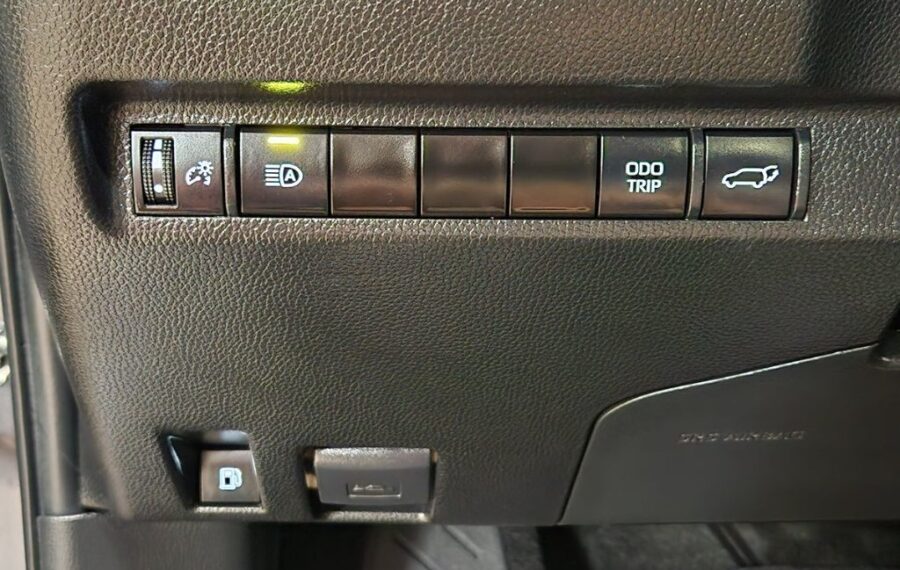 2024 Toyota Rav4 Limited photo 28