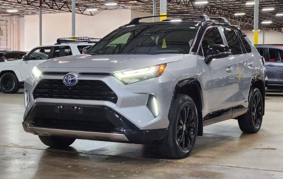 2024 Toyota Rav4 XSE photo