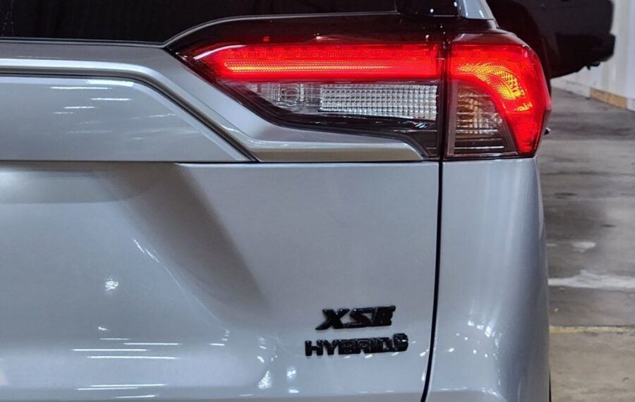 2024 Toyota Rav4 XSE photo 16