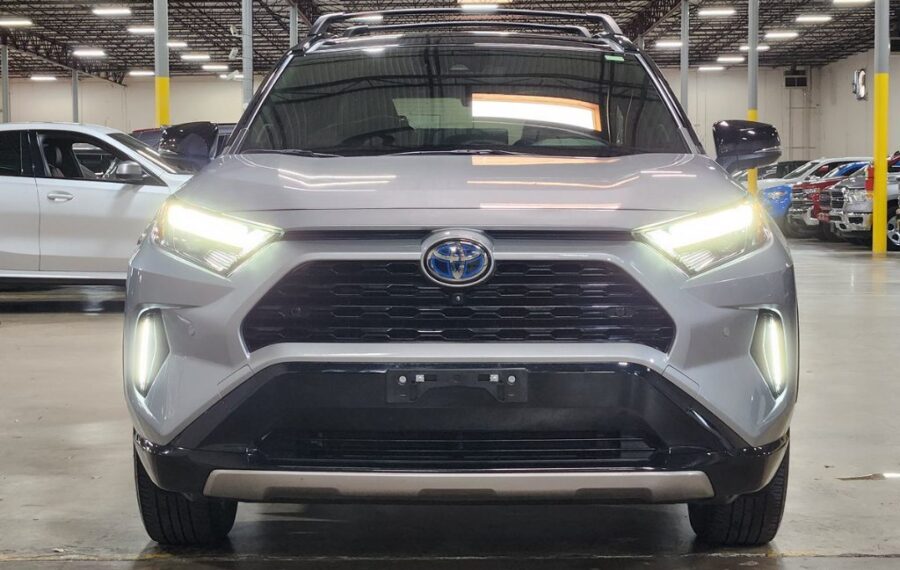 2024 Toyota Rav4 XSE photo 2