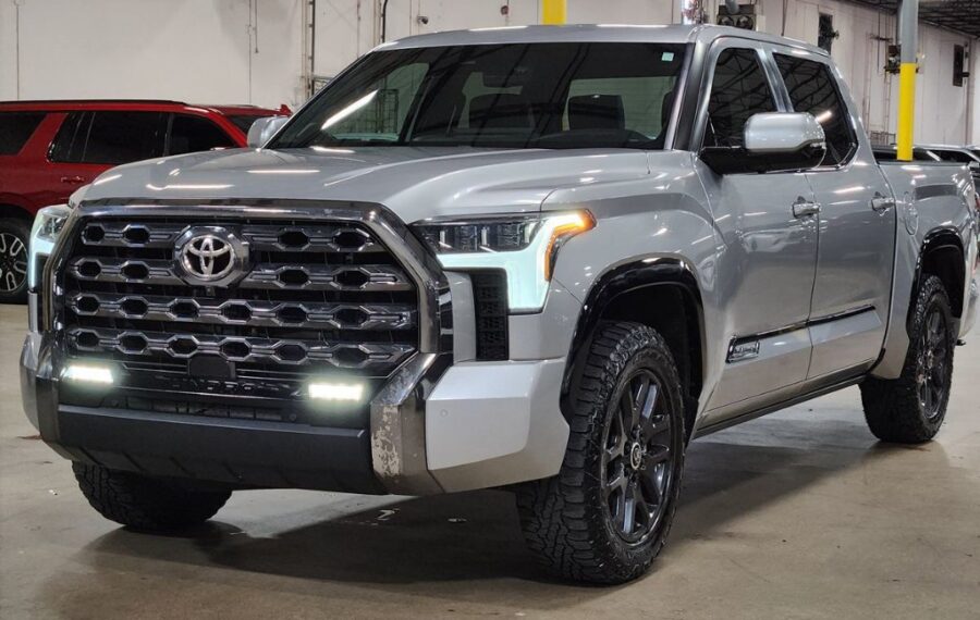 2024 Toyota Tundra Platinum photo 2