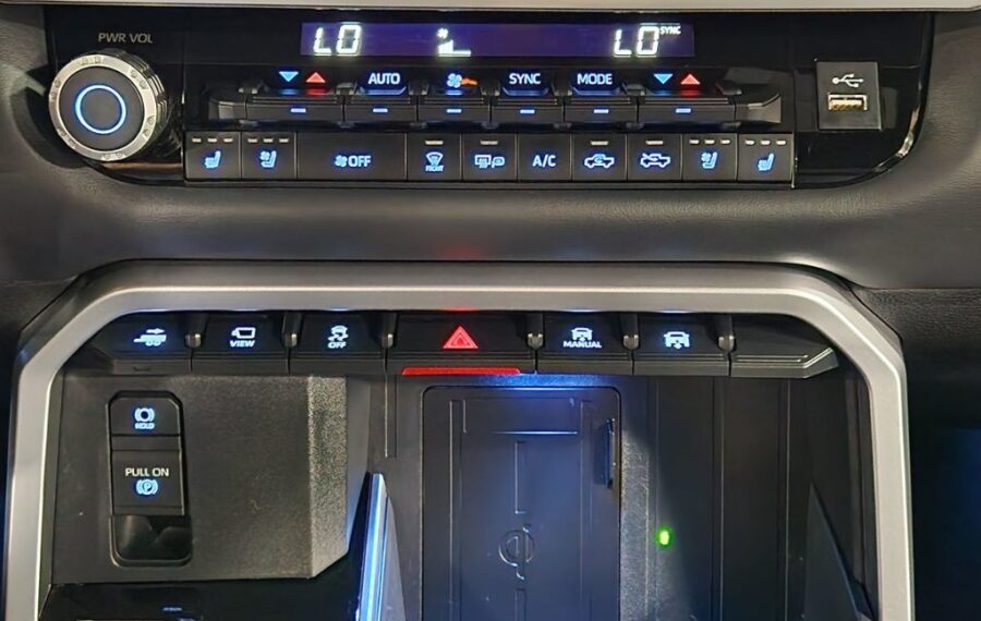 2024 Toyota Tundra Platinum photo 25