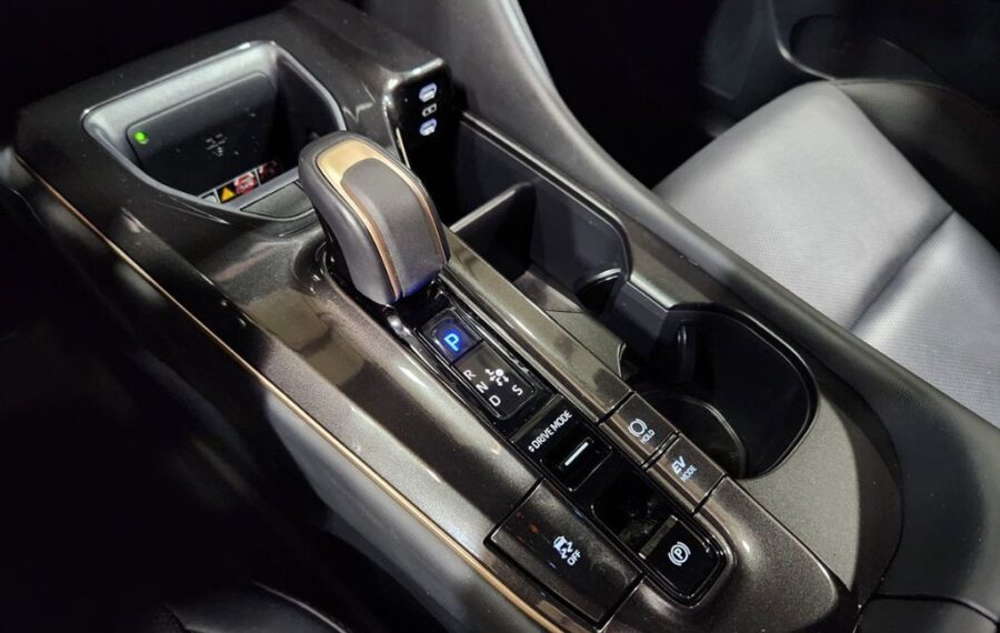 2025 Toyota Crown Signia XLE photo 20