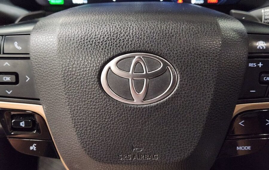 2025 Toyota Crown Signia XLE photo 24