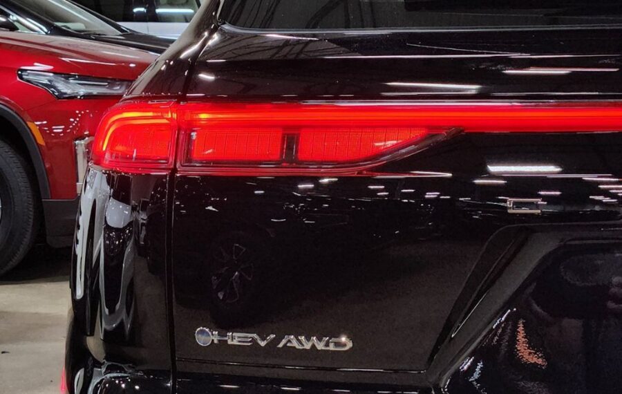 2025 Toyota Crown Signia XLE photo 9