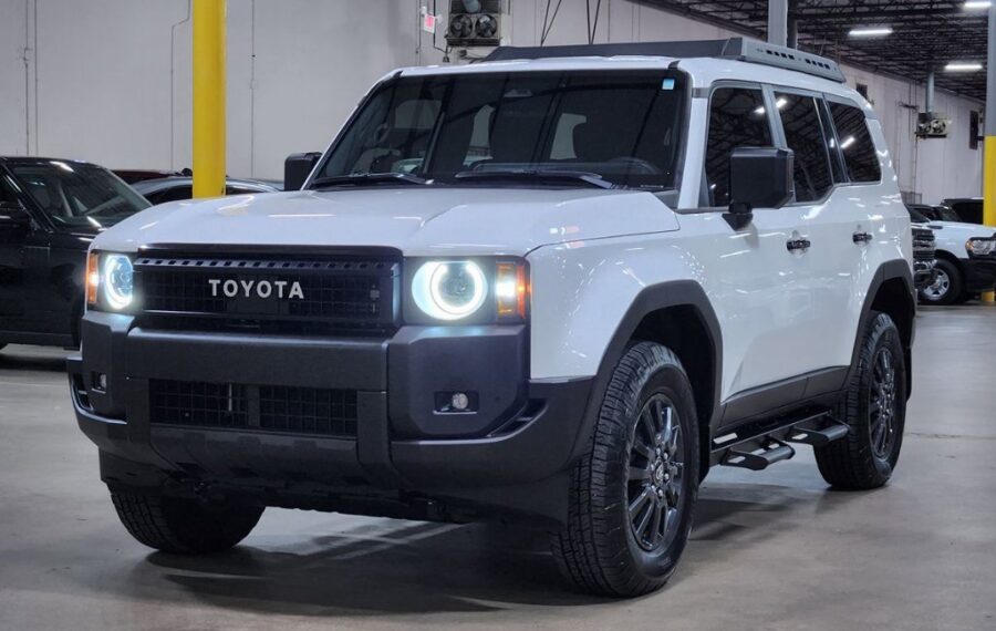 2025 Toyota Land Cruiser 250 Series photo 2