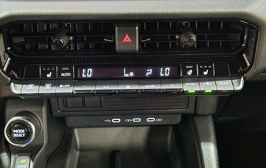 2025 Toyota Land Cruiser 250 Series photo 24