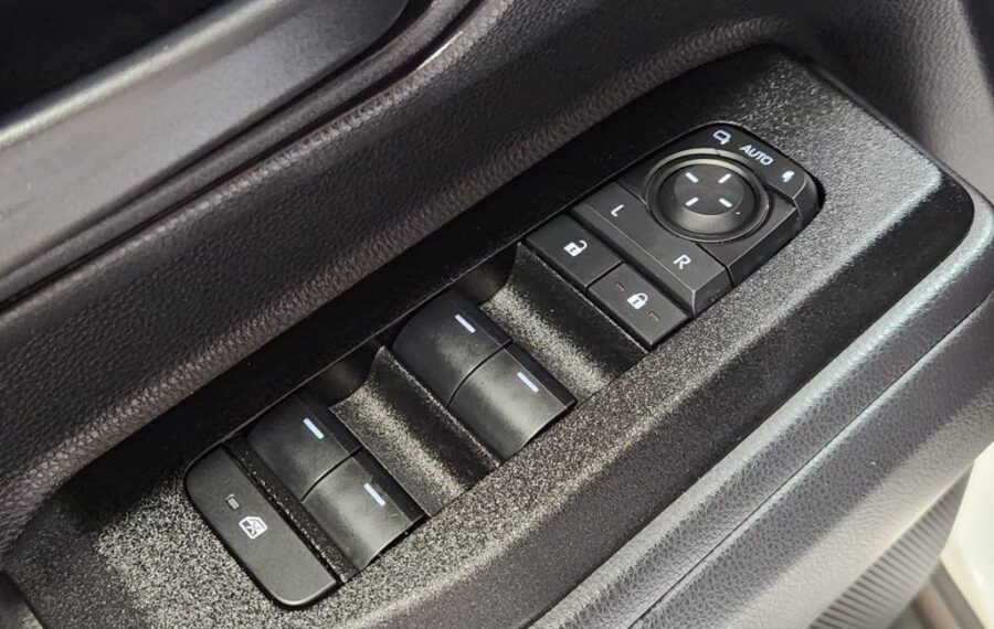 2025 Toyota Land Cruiser 250 Series photo 32