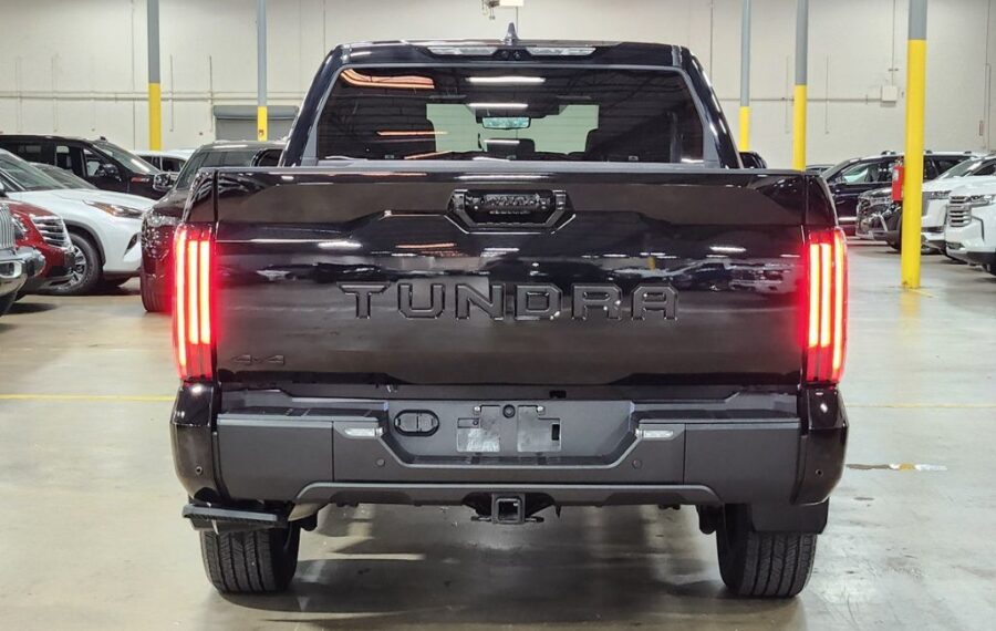 2025 Toyota Tundra Limited photo 5