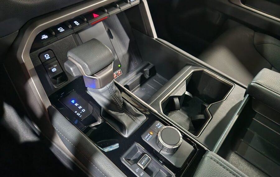 2025 Toyota Tundra Limited photo 29