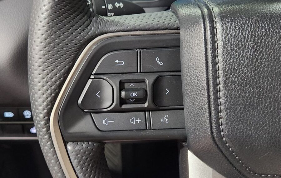 2025 Toyota Tundra Limited photo 31